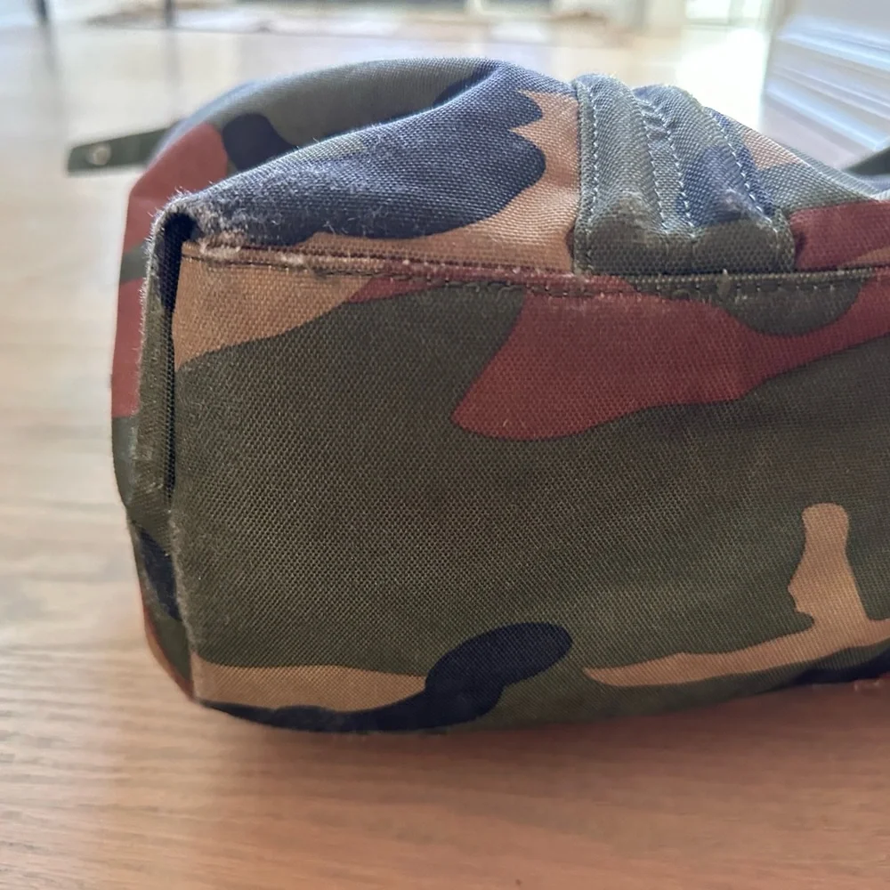 COPY - COPY - Herschel Baby Diaper Bag - Strand Duffle Sprout Camo - Picture 6 of 8